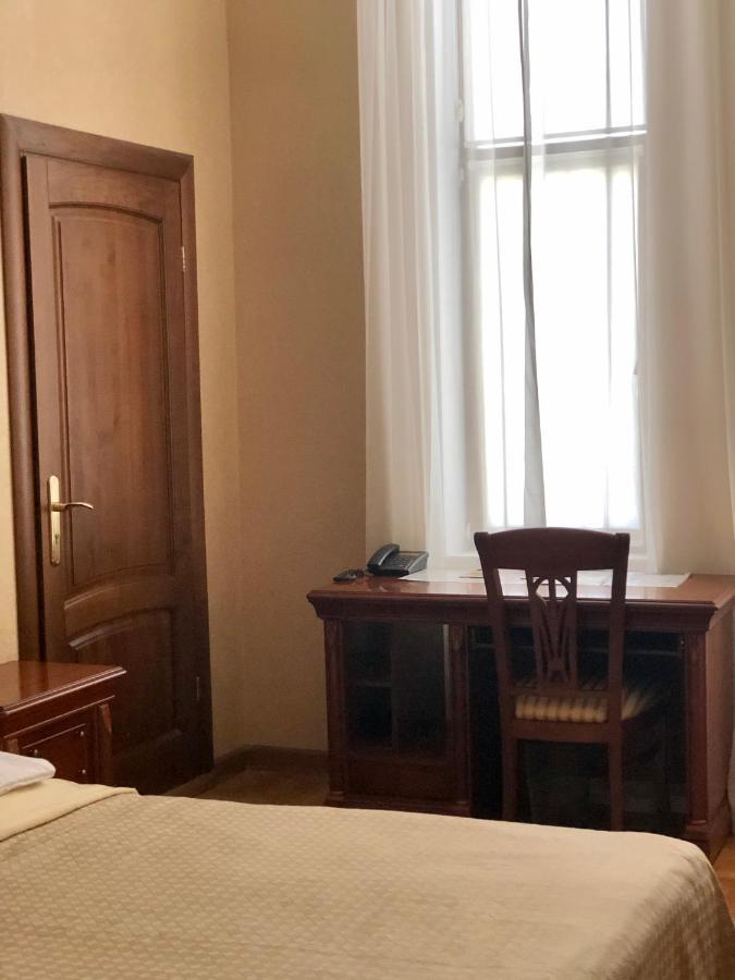 Ritsa Hotel Soukhoumi Extérieur photo